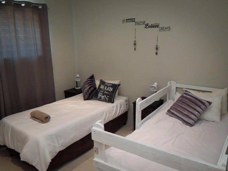 Silver Pond Lodge โรเบิร์ตสัน ภายนอก รูปภาพ